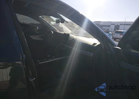 2018 Audi A4 2.0T Tech Ultra Premium/2.0T Ultra Premium z USA, uszkodzony, nr VIN WAUKMAF43JA206550